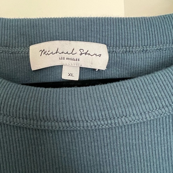 Ribbed midi dress with slit - Picture 3 of 8